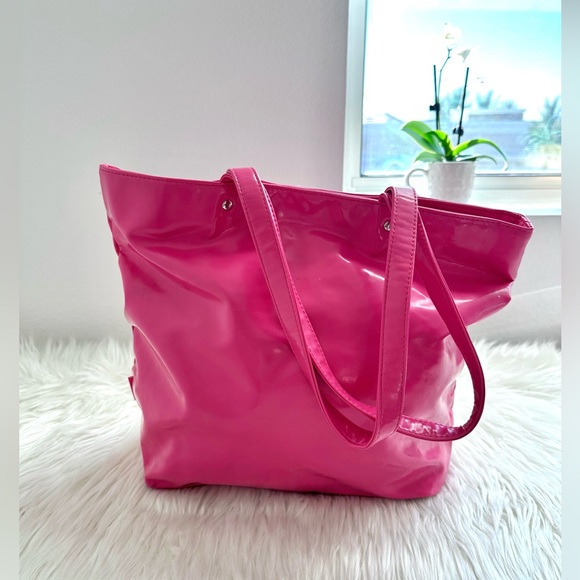 HELLO KITTY RARE TOTE - Picture 3 of 9